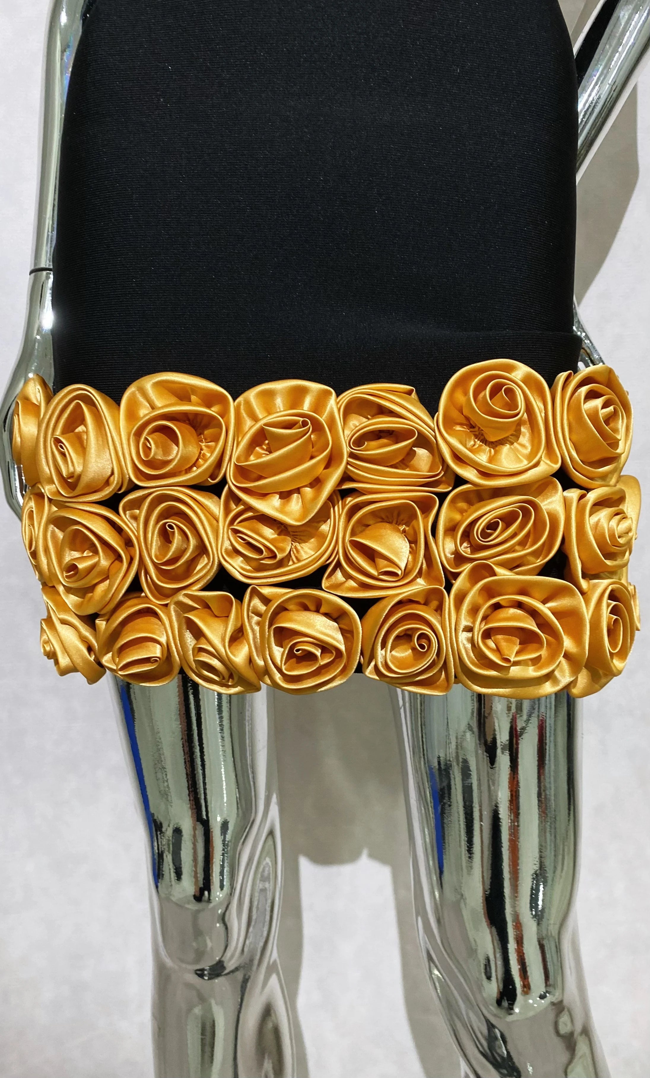 2025 New Golden Flowers Strapless Black Bandage Mini Dress Graceful Woman Evening Party Dress Celebrity Birthday Outfit