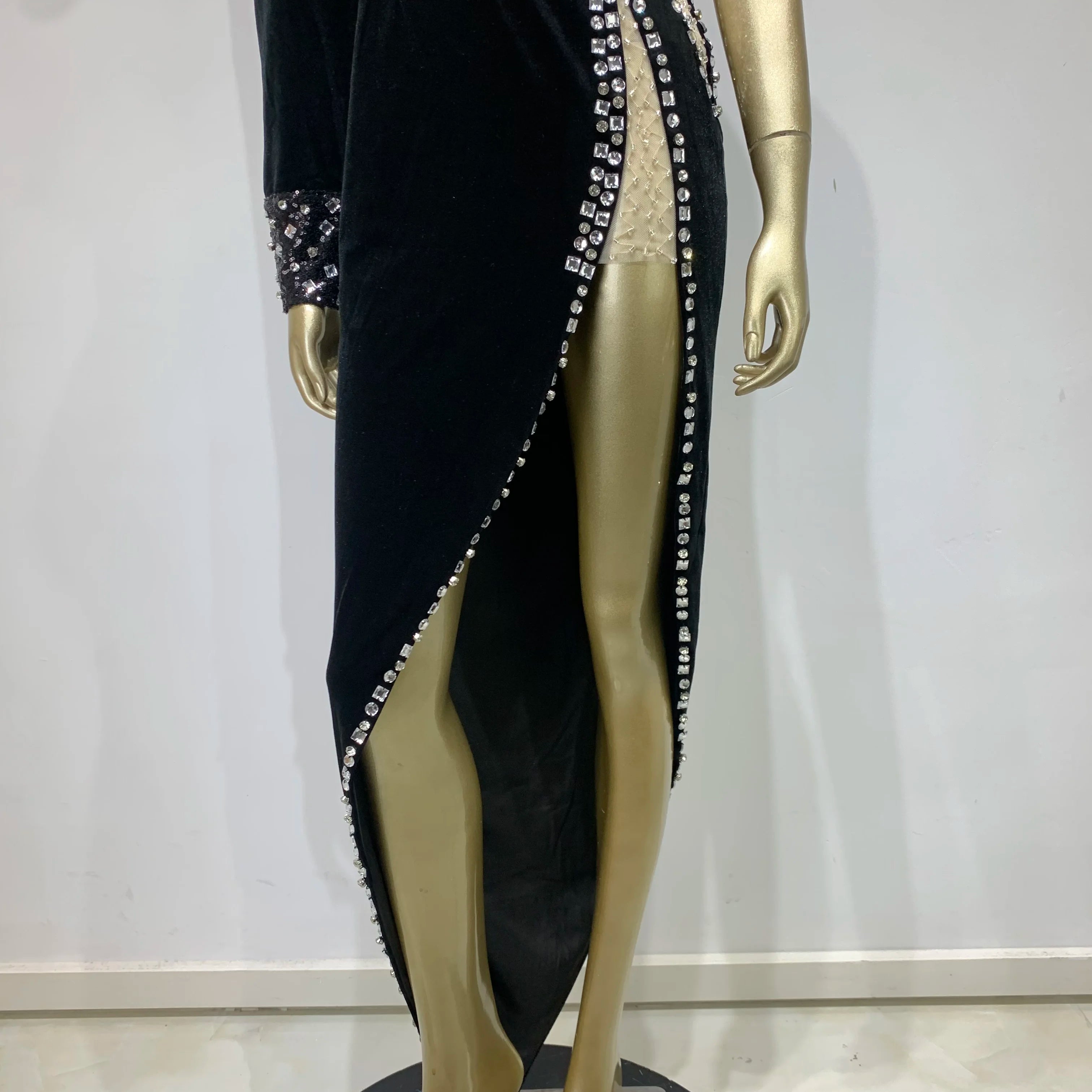 Women Winter Sexy One Shoulder Long Sleeve Beading Diamonds Maxi Long Gowns Dress Elegant Celebrity Evening Party Club Dress