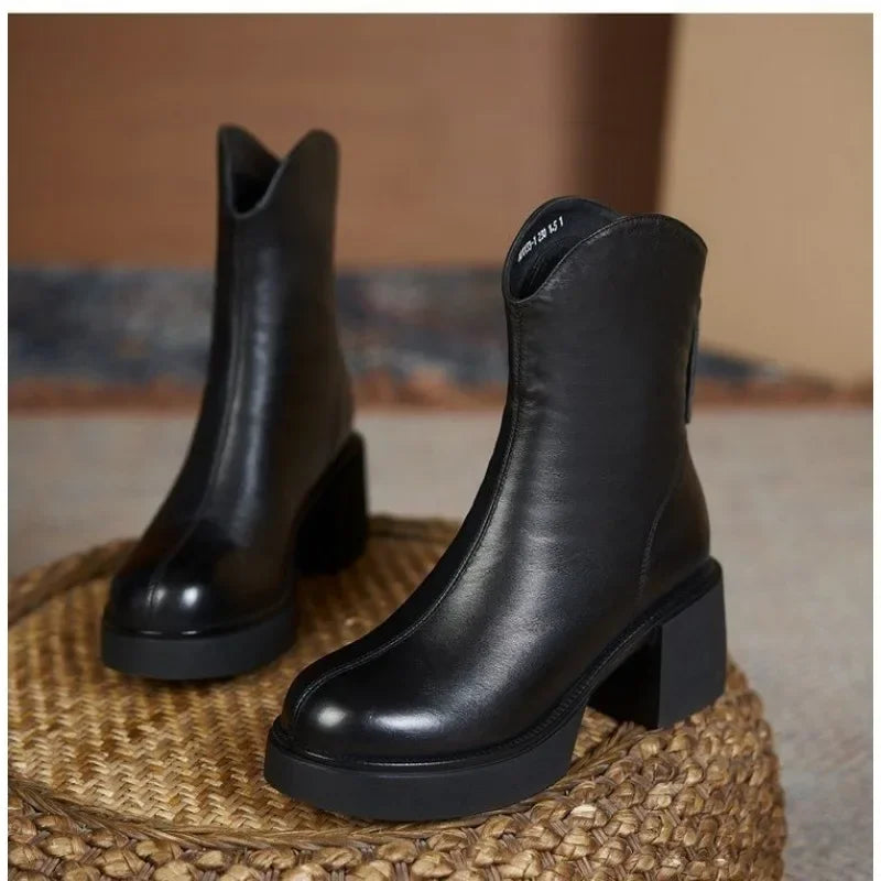 2025 new soft leather women's boots plus velvet leather warm short boot thick soles mid-tube fashion all winter popular shoes