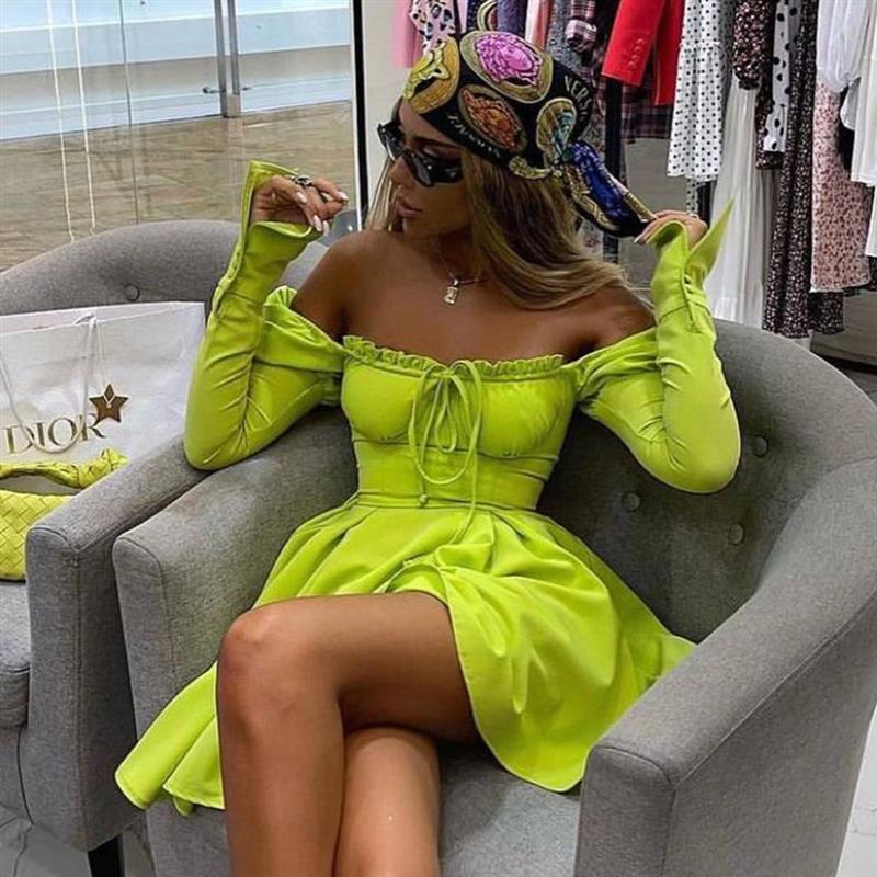 Waist-looking Glamorous Long-sleeved A-line Dress