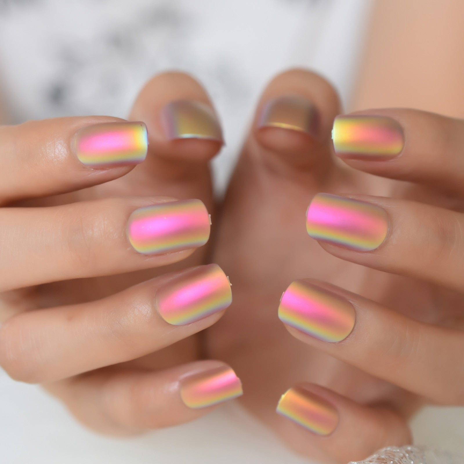 Short Matte Metallic Press On Nails Holographic Multi Color Shiny Squavol False Nails Fake Nails Art Fingernails Manicure Tips L6209