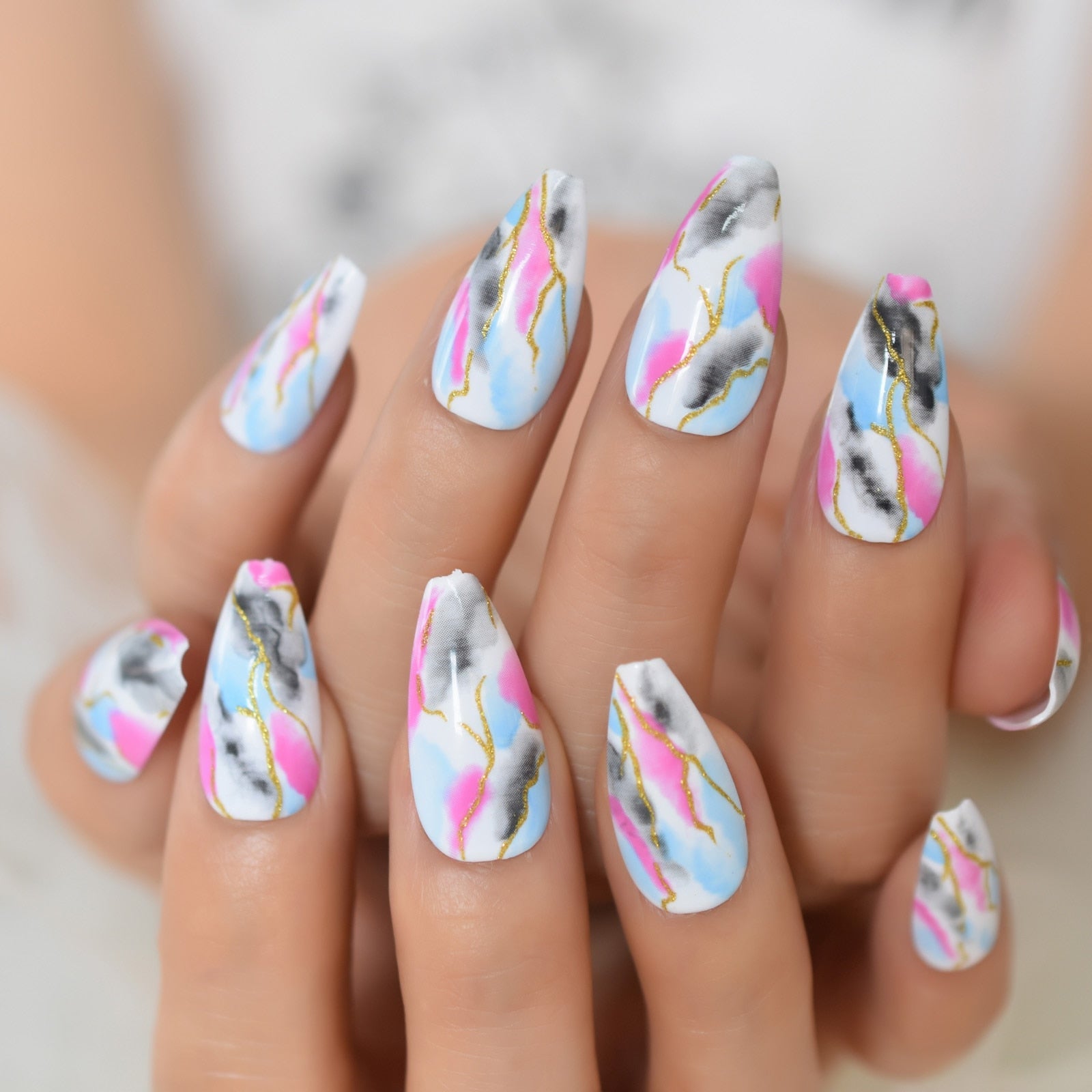 Short Matte Metallic Press On Nails Holographic Multi Color Shiny Squavol False Nails Fake Nails Art Fingernails Manicure Tips L6202