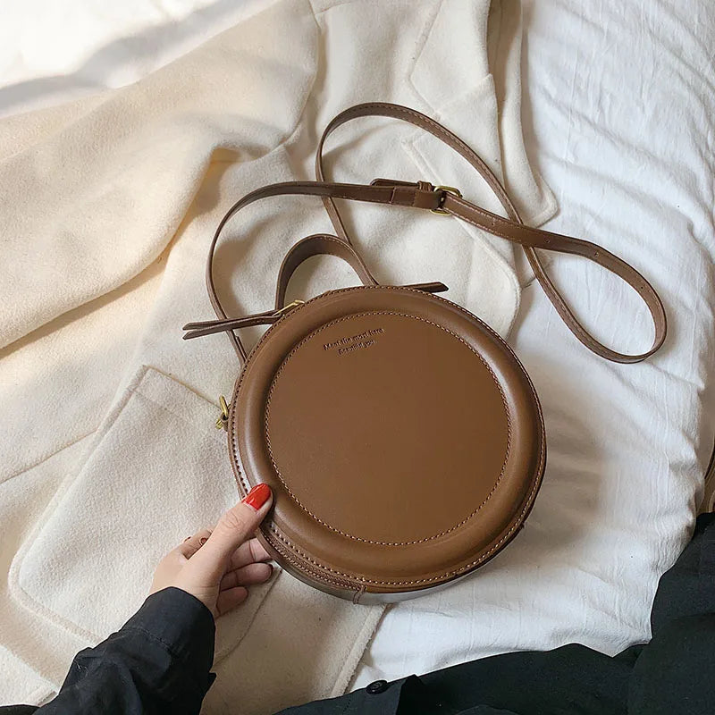 Round Leather Crossbody Bags For Women Luxury Handbags Women Bags Designer Shoulder Bag Female Retro Clutch Purses Dark brown 20.5cmx20.5cmx8cm