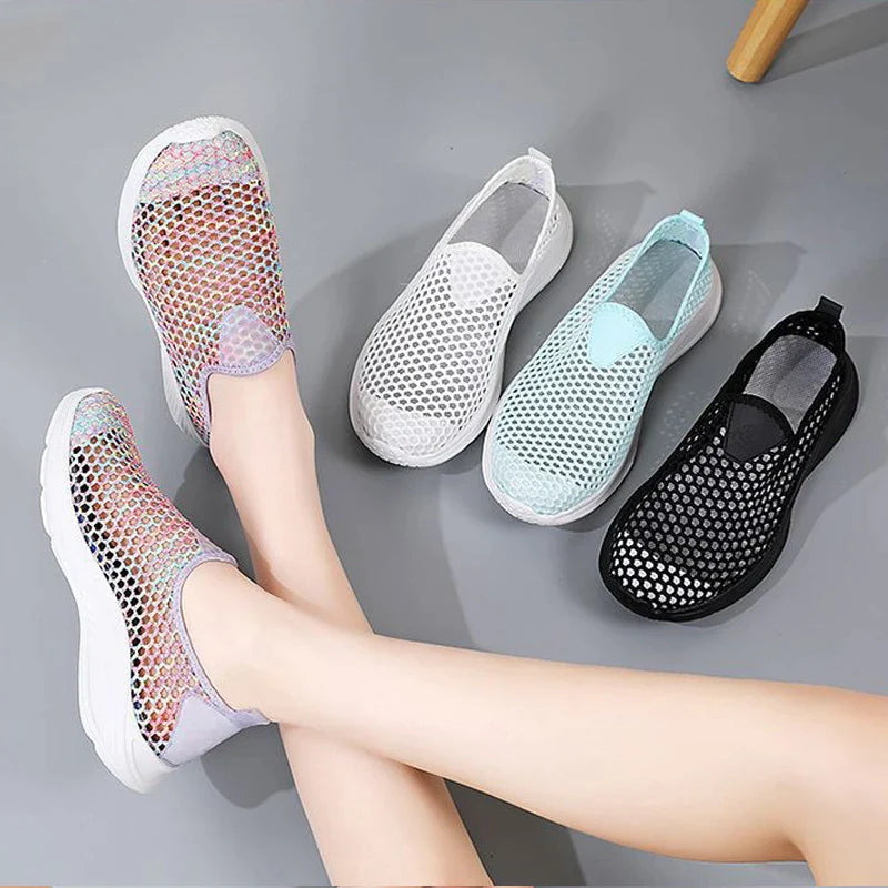 Women Sports Shoes Breathable Mesh Sandals Light Quick Dry Comfortable Women Running Flat Shoes