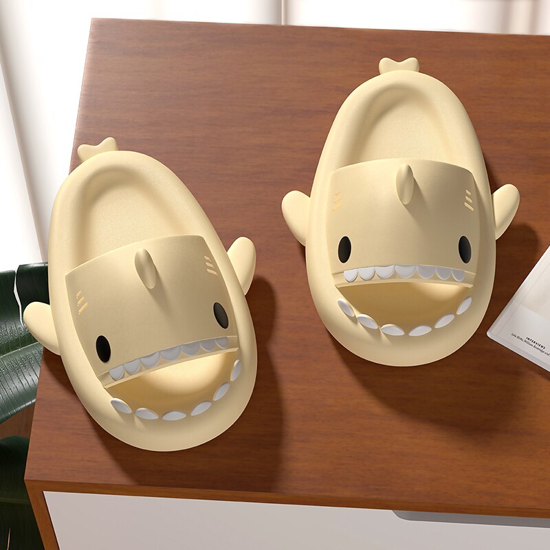 サメスリッパソフトビーチクラウドプラットフォーム女性屋内浴室スライド夏ミュール外 EVA 男性靴
